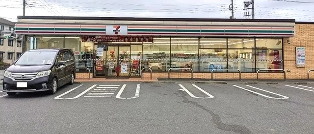 セブンイレブン木更津高柳南店まで600m