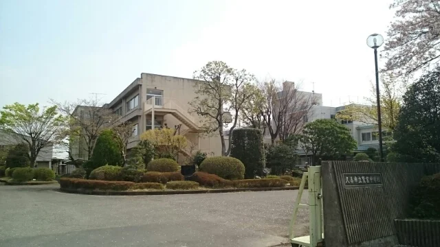 久喜市鷲宮中学校まで510m