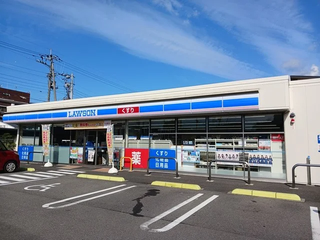 ローソン四国中央川之江庁舎前店まで287m