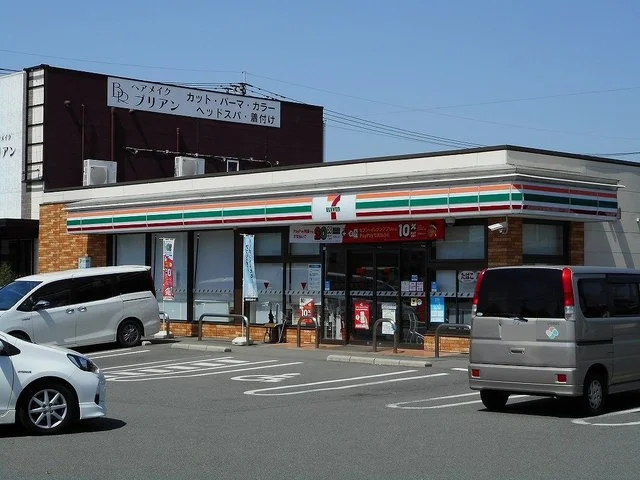 セブンイレブン桜木３丁目店まで430m
