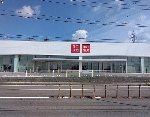 ユニクロ仙台泉店まで650m