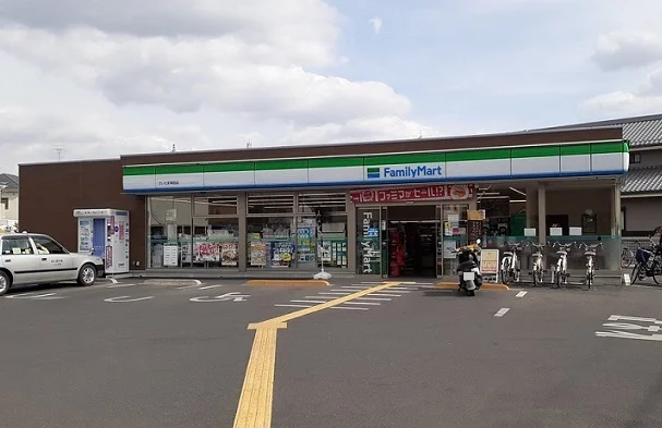 ファミリーマートさいたま神田店まで59m