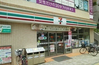 セブンイレブン越谷蒲生茜町店まで290m
