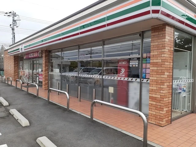 セブンイレブン中泉町店まで500m