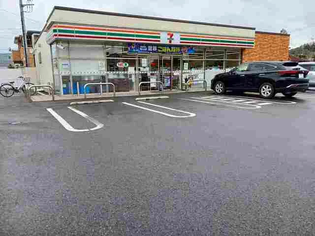 セブンイレブン東本町店まで800m