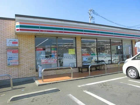 セブンイレブンまで240m