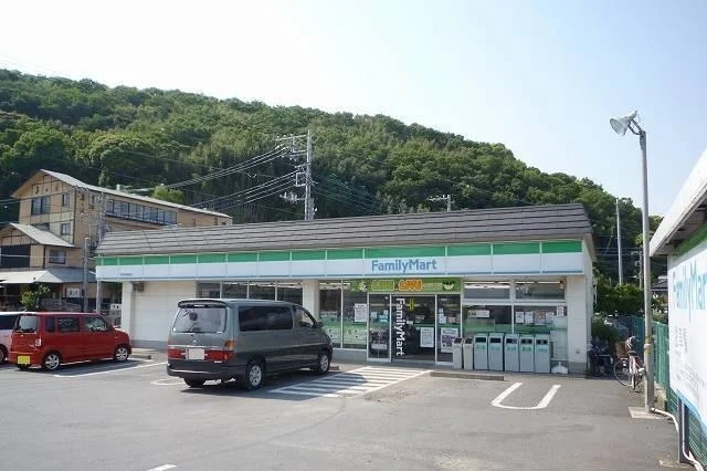 ファミリーマート伊豆長岡北店まで1100m