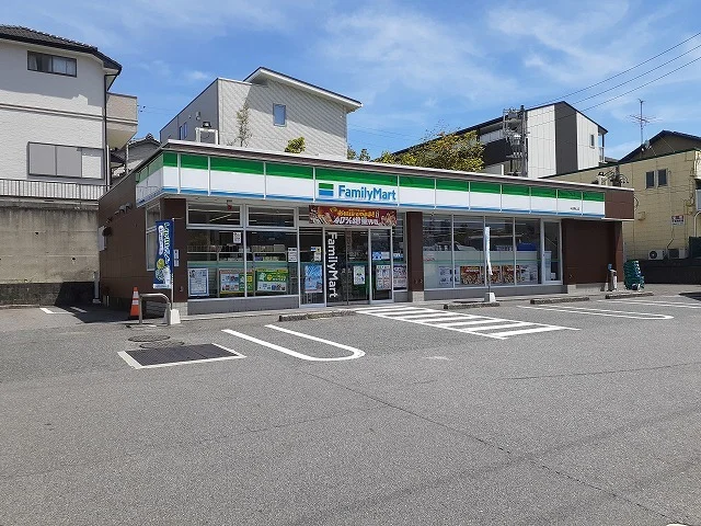 ファミリーマート半田青山店まで110m