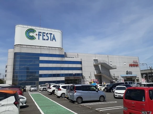 フィール（Ｃ・ＦＥＳＴＡ内）まで3050m