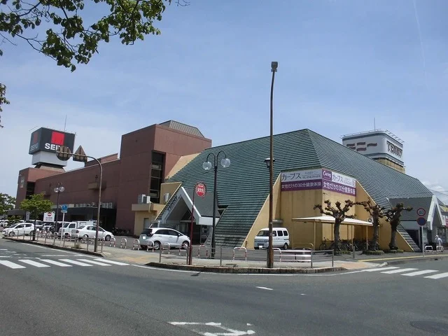 西友八日市店様まで350m