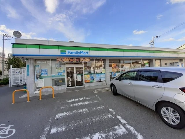 ファミリーマート加美東店まで185m