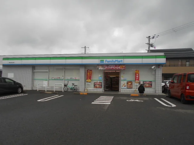 ファミリーマート南出島店様まで350m