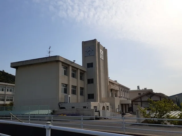 甲浦小学校まで1800m