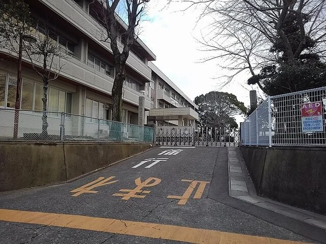 中津市立如水小学校まで1100m