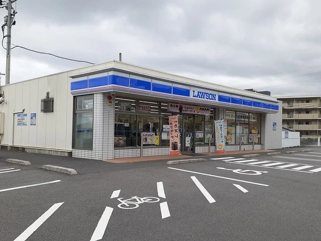 ローソン 別府鶴見ヶ丘店まで260m