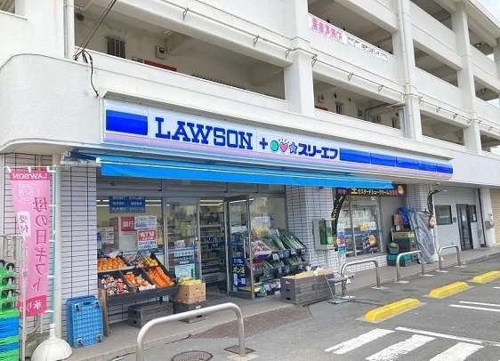 ローソンスリーエフ栄飯島店まで457m