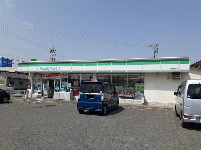 ファミリーマート鈴鹿稲生店まで378m