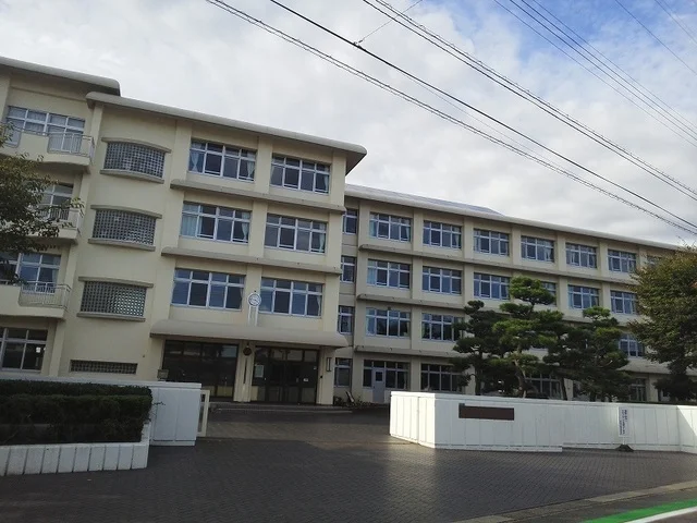 浜松市立葵西小学校まで1200m
