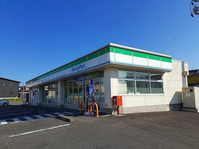 ファミリーマート小牛田素山町店まで550m