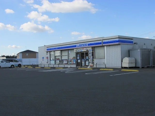 ローソン 上三川冨士山店まで300m