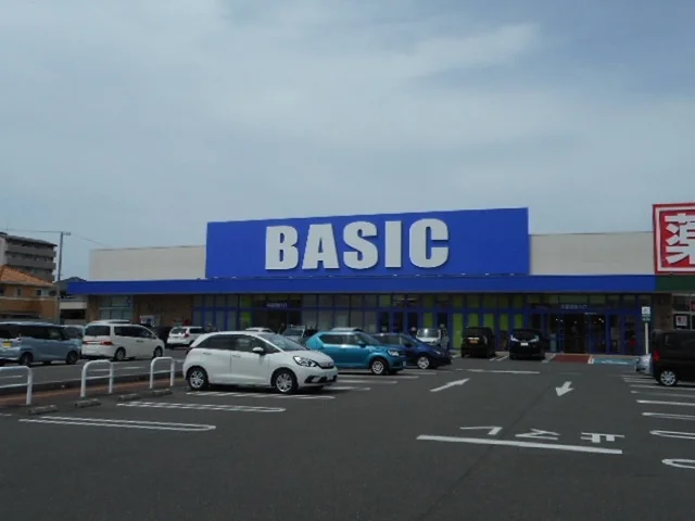 ベーシック　一身田店まで1200m