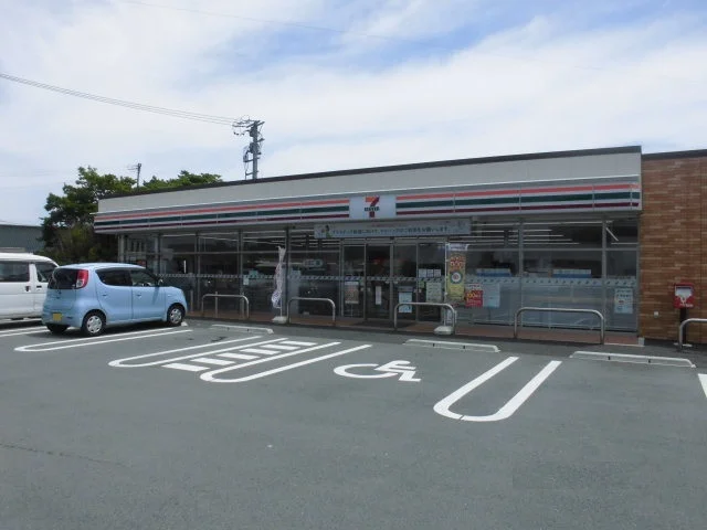 セブンイレブンまで1500m