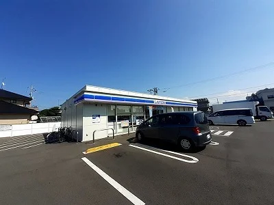 ローソンさんまで800m