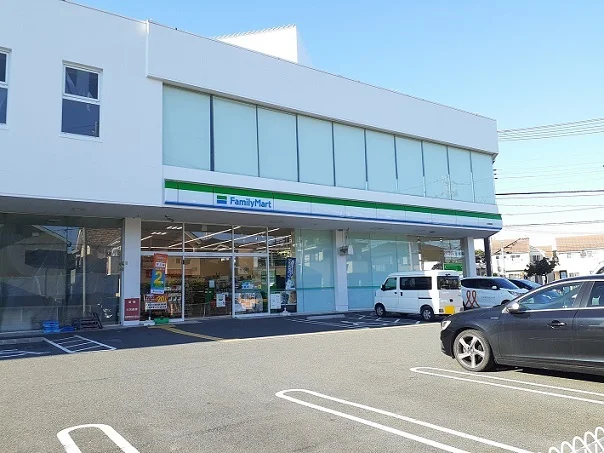 ファミリーマート　大宮指扇店まで64m