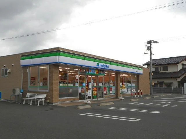 ファミリーマート　安曇野立石店まで1745m