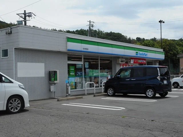 ファミリーマート　松本神田店まで450m