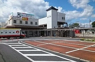 名鉄国府駅まで1500m