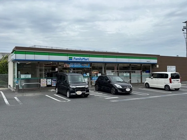 ファミリーマート　草津追分店まで550m