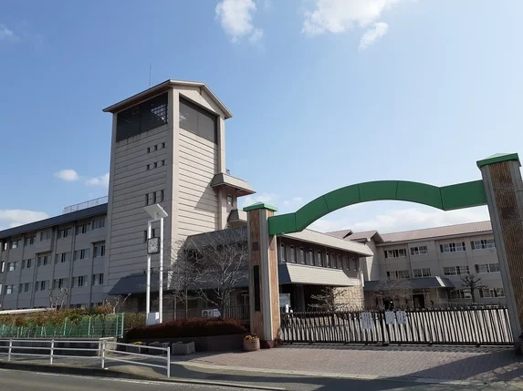 岡山市立御南小学校まで750m