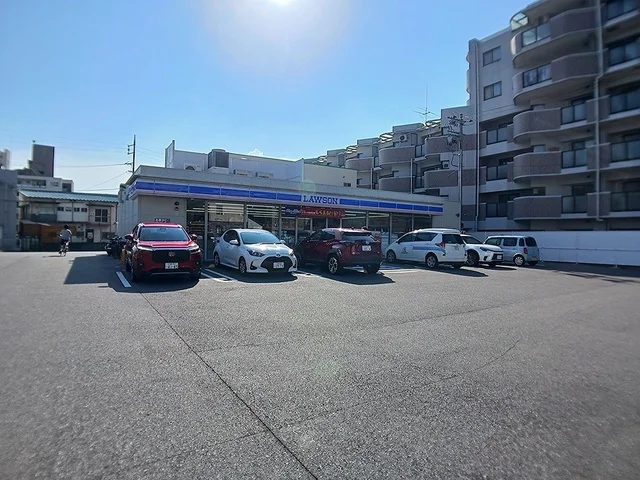 ローソン戸坂中町店まで270m