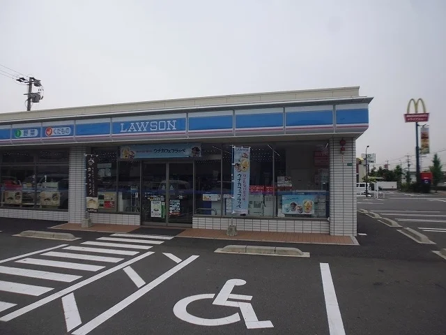 ローソン賀来北2丁目店まで500m