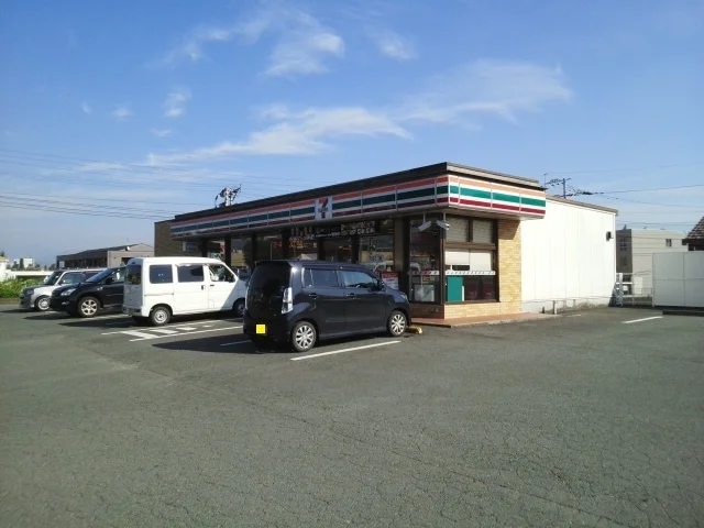 セブンイレブン菊陽バイパス店まで100m