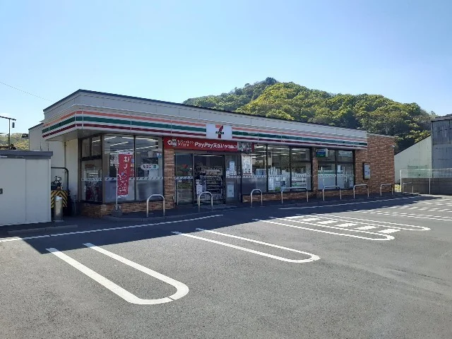 セブンイレブンまで1500m