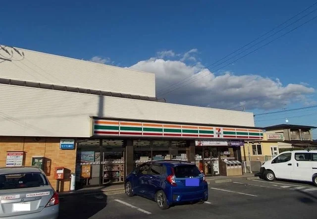 セブンイレブン石越駅前店まで350m