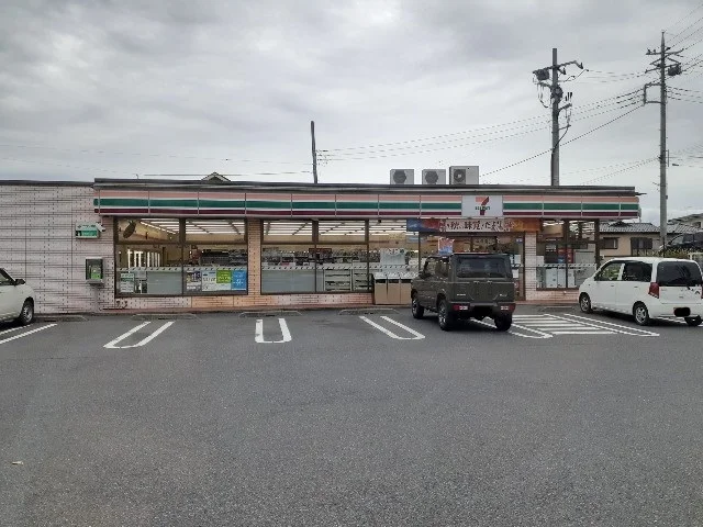 セブンイレブン渋川東町店まで800m