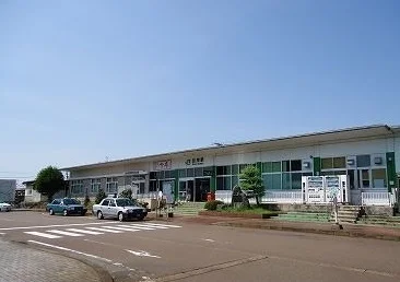 信越線・加茂駅まで1100m