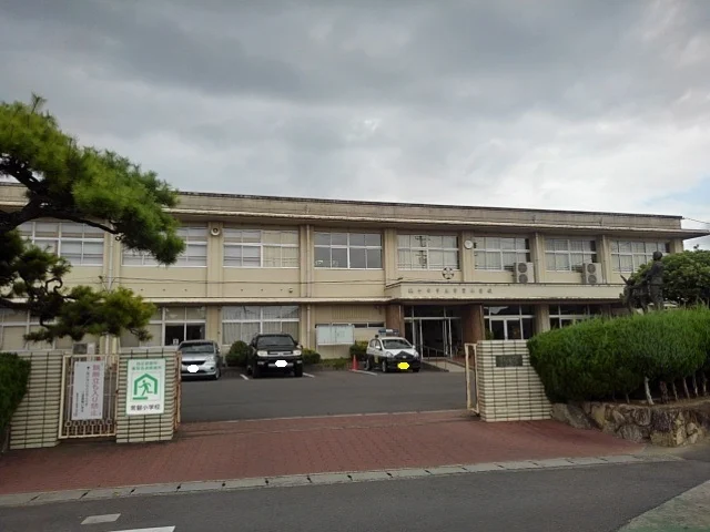 観音寺市立常磐小学校まで1300m