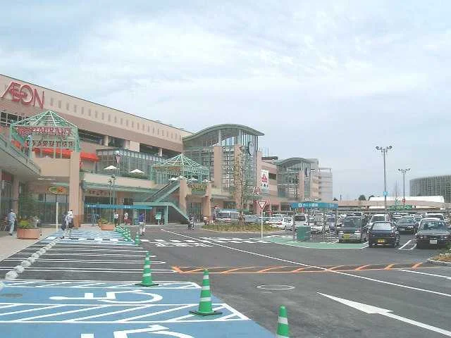 イオン新居浜様まで1800m