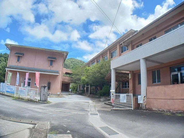 千怒小学校まで900m