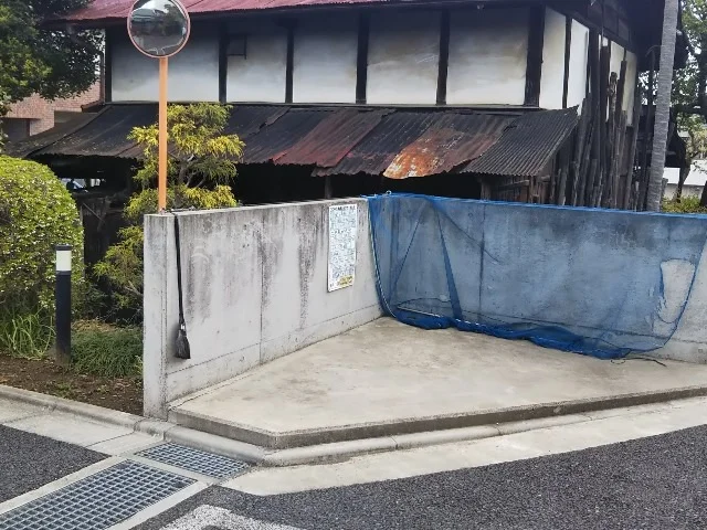 ゴミ捨て場