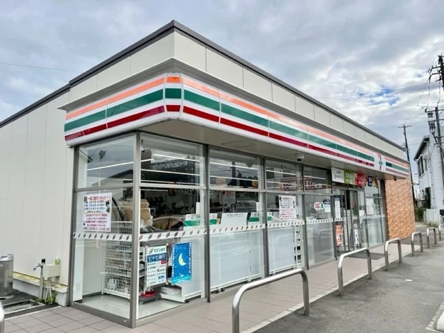 セブンイレブン名取本郷店まで500m