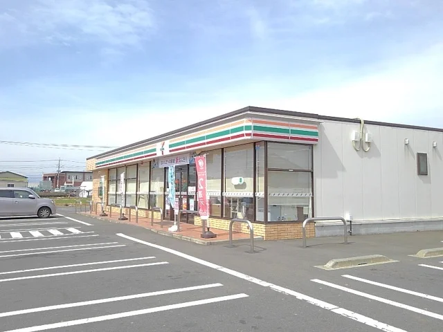 セブンイレブン稲荷台町店まで700m