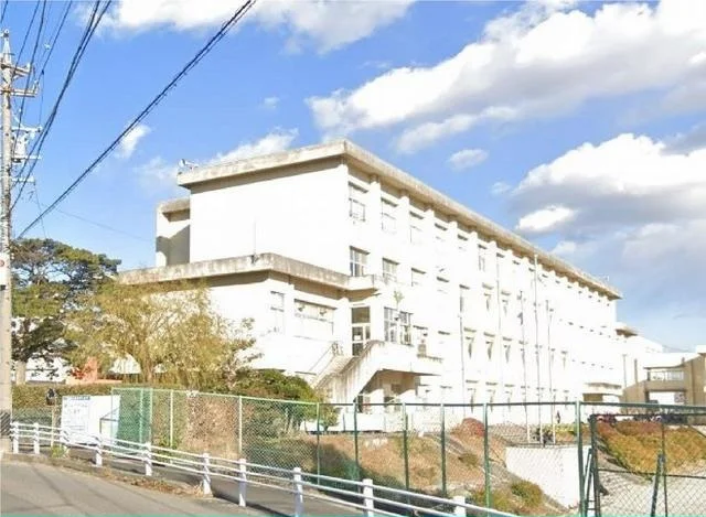 知立南小学校まで800m