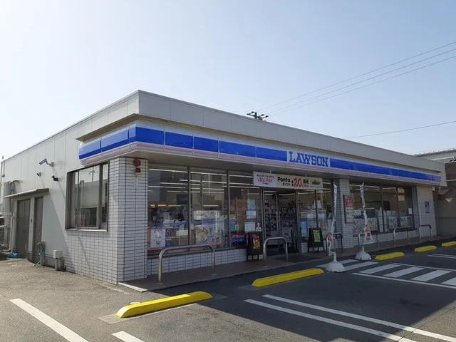 ローソン岡山辛川市場店まで80m