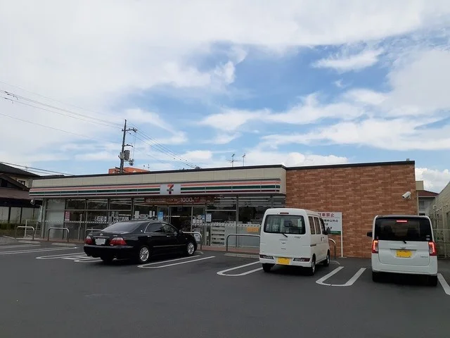 セブンイレブン青江一丁目店まで240m