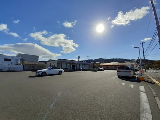 セブンイレブン高知葛島４丁目店まで290m